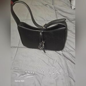 Calvin Klein Elegant Black Women's Shoulder  Bag